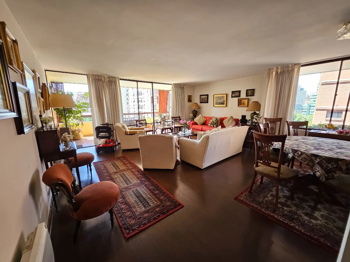 Venta Departamento O 4D en suite Walk-in cl&oacute;set 3B 2E Centro Financiero - Las Condes