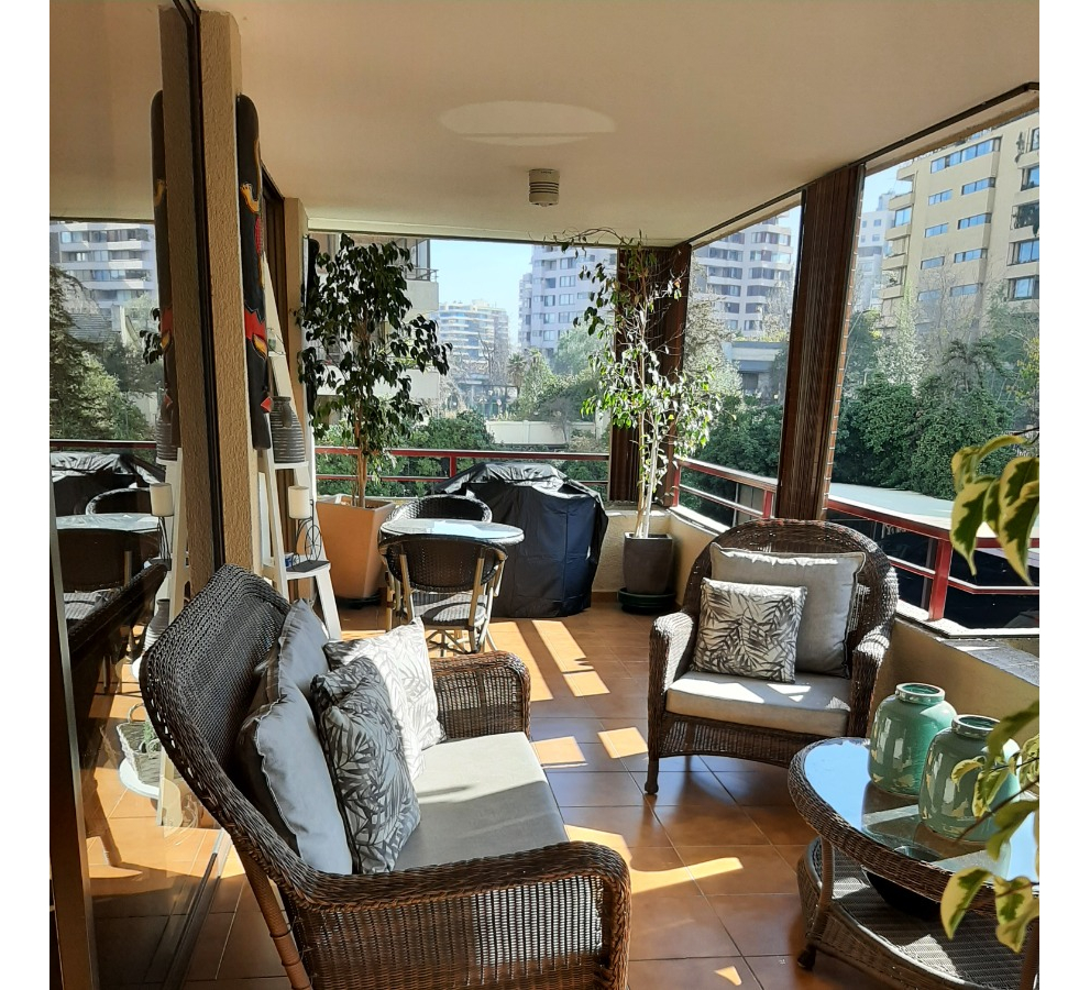 Venta Departamento 4D en suite Walk-in cl&oacute;set 3B 1E 1B Rotonda Atenas - Las Condes