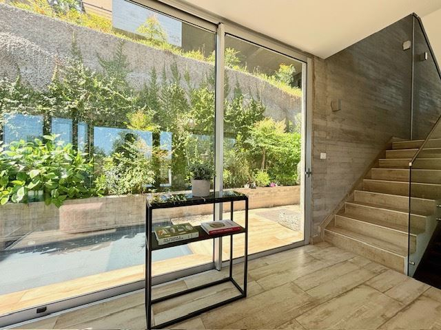 Venta Casa Oriente 4D 4B 3E Barrio El Golf - Las Condes