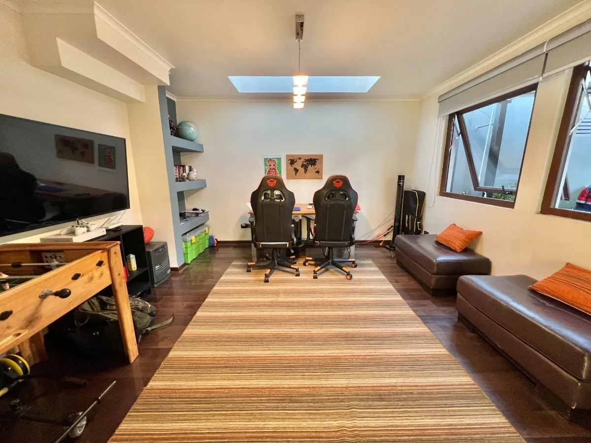 Venta Casa O 4D en suite Walk-in cl&oacute;set 4B 2E 1B La Llaver&iacute;a - Vitacura