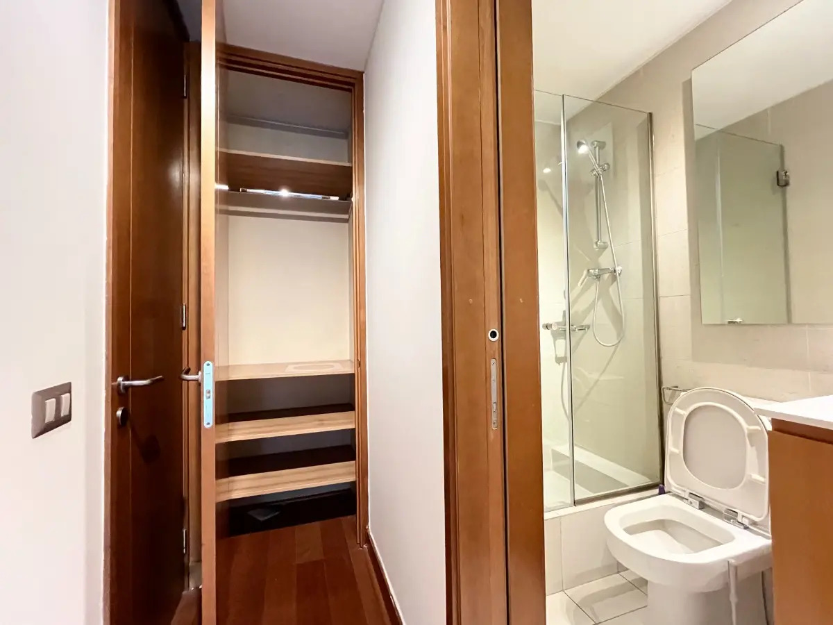 Arriendo Departamento S 4D en suite Walk-in cl&oacute;set 3B 2E 1Bd Barrio El Golf - Las Condes
