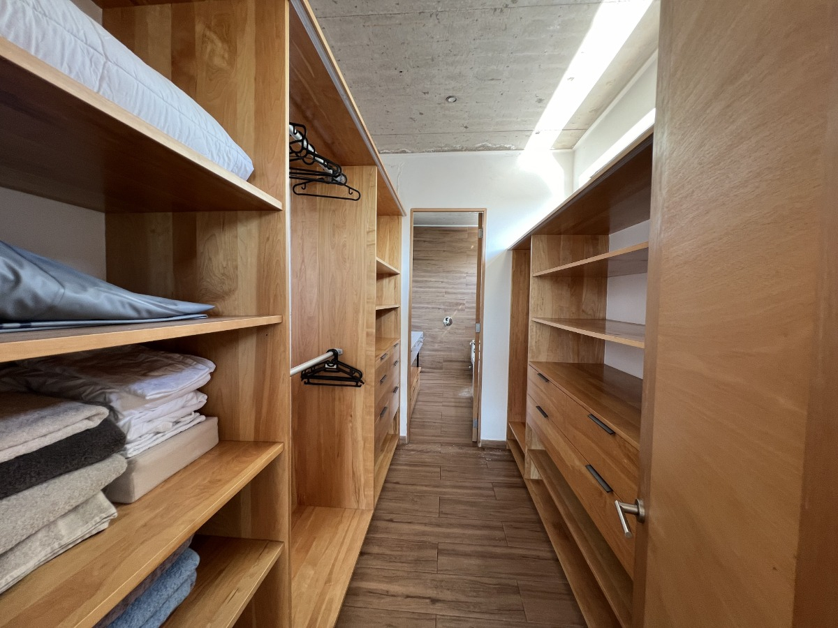 Venta Casa N 4D en suite Walk-in cl&oacute;set 4B 1B Jard&iacute;n Del Este - Vitacura