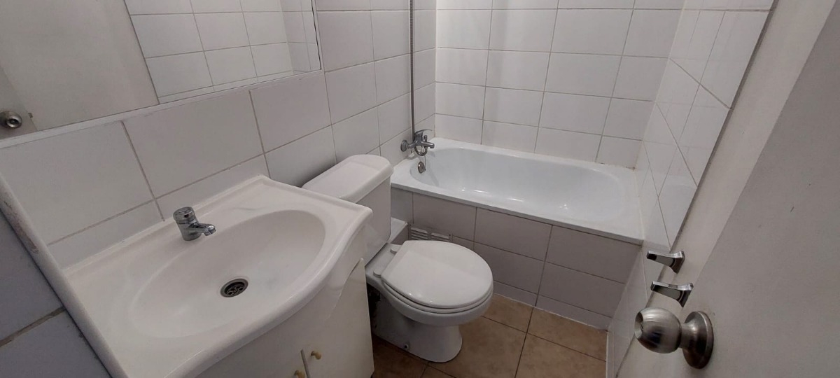 Venta Departamento O 3D en suite 2B 1E 1B Antigua Lo Barnechea - Lo Barnechea