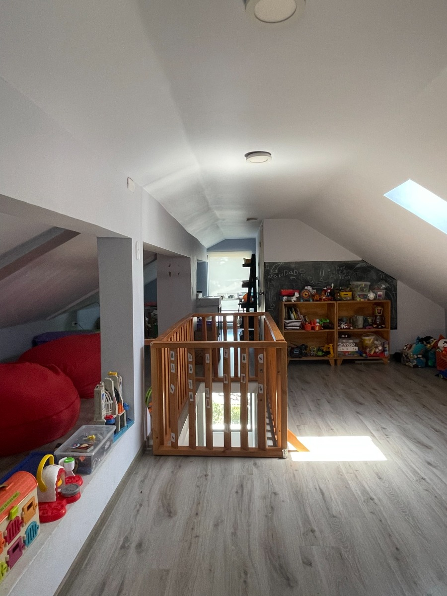 Venta Casa N 4D 4B 2E 1B Metro Hernando de Magallanes - Las Condes