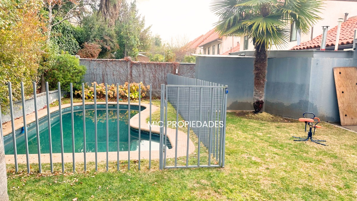 Venta Casa 5D en suite 4B 2E 2B San Carlos de Apoquindo - Las Condes