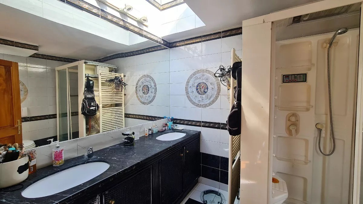 Venta Casa 5D  - Las Condes