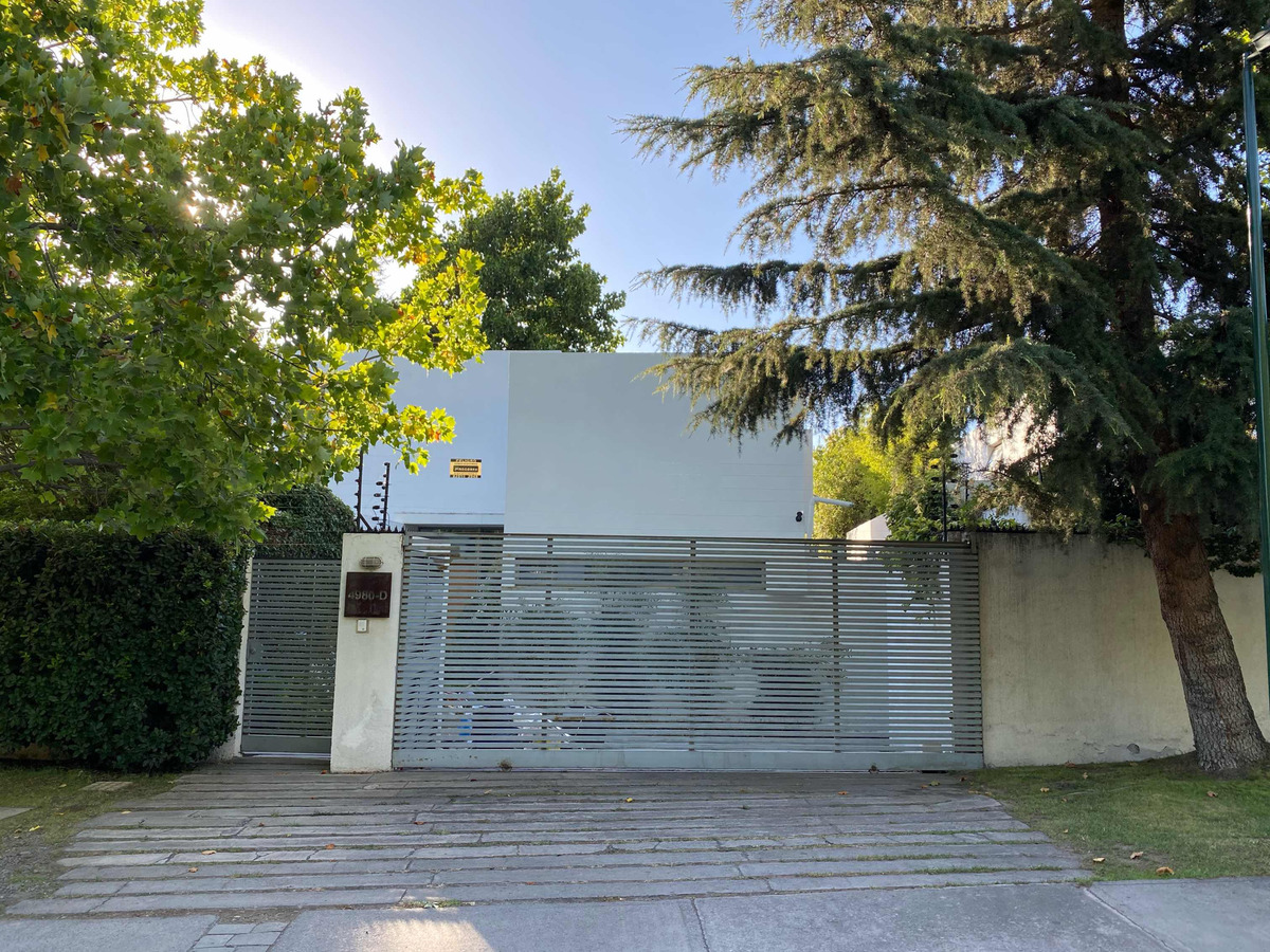 Venta Casa NOSP 5D en suite Walk-in cl&oacute;set 4B 2E 1B Los Trapenses - Lo Barnechea