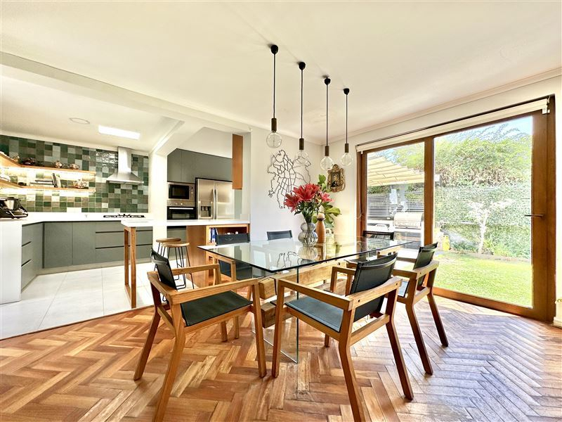 Venta Casa Nor-Oriente 3D 3B 1E 1B Metro Escuela Militar - Las Condes