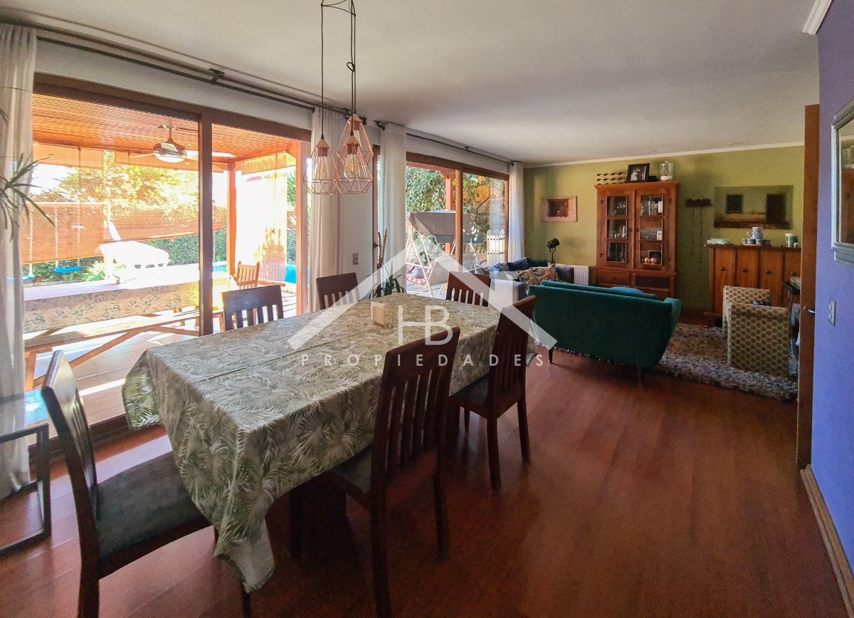 Venta Casa P 5D en suite Walk-in cl&oacute;set 6B 2E 1B San Carlos de Apoquindo - Las Condes