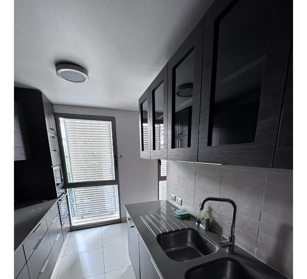 Venta Departamento SP 4D en suite Walk-in cl&oacute;set 3B 1E 1B Barrio El Golf - Las Condes