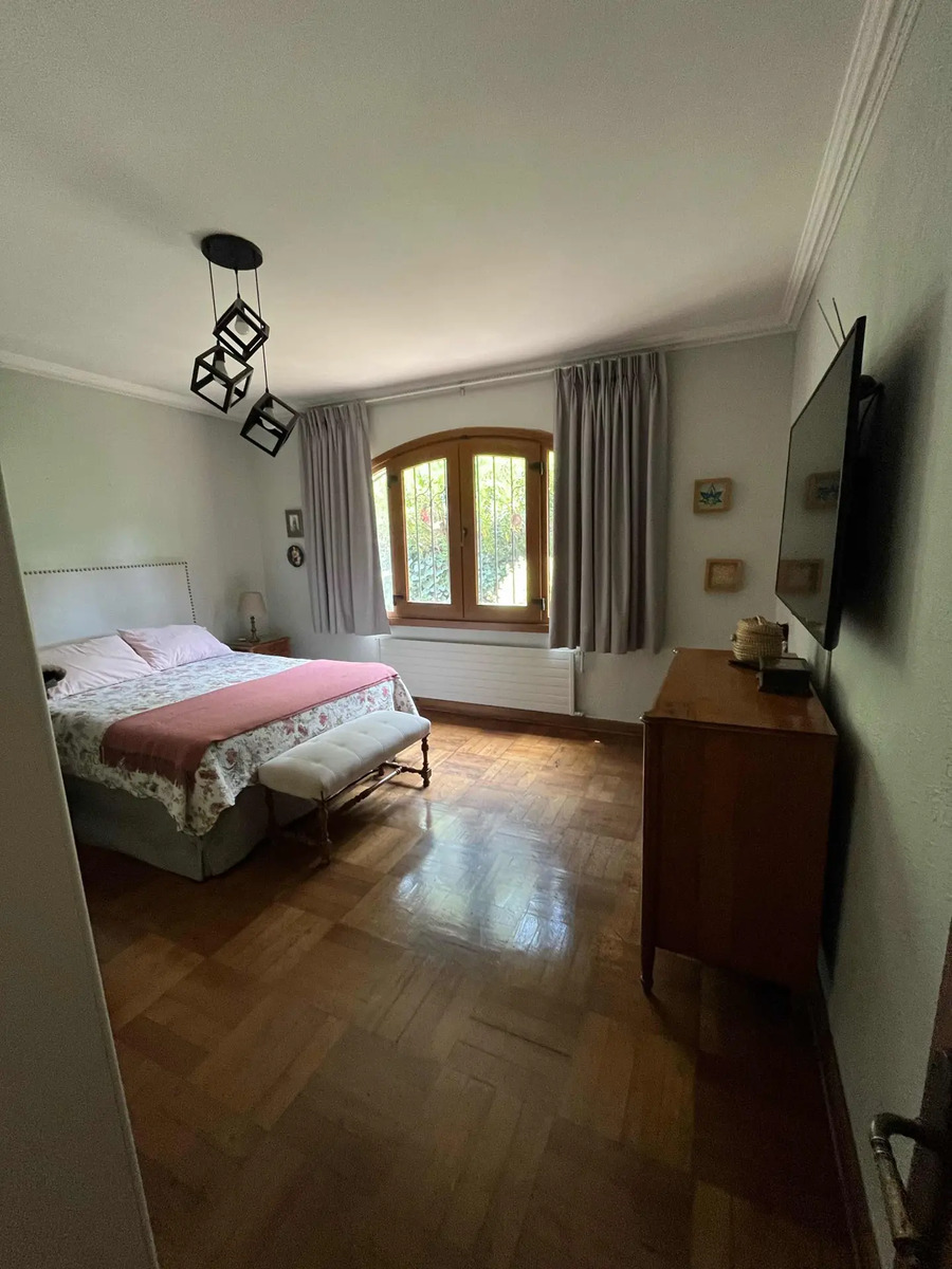 Venta Casa NO 5D en suite Walk-in cl&oacute;set 5B 6E 2B Carlos Ossand&oacute;n - La Reina