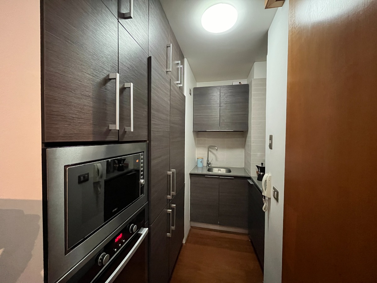 Arriendo Departamento SO 2D en suite Walk-in cl&oacute;set 2B 1E 1B Barrio El Golf - Las Condes