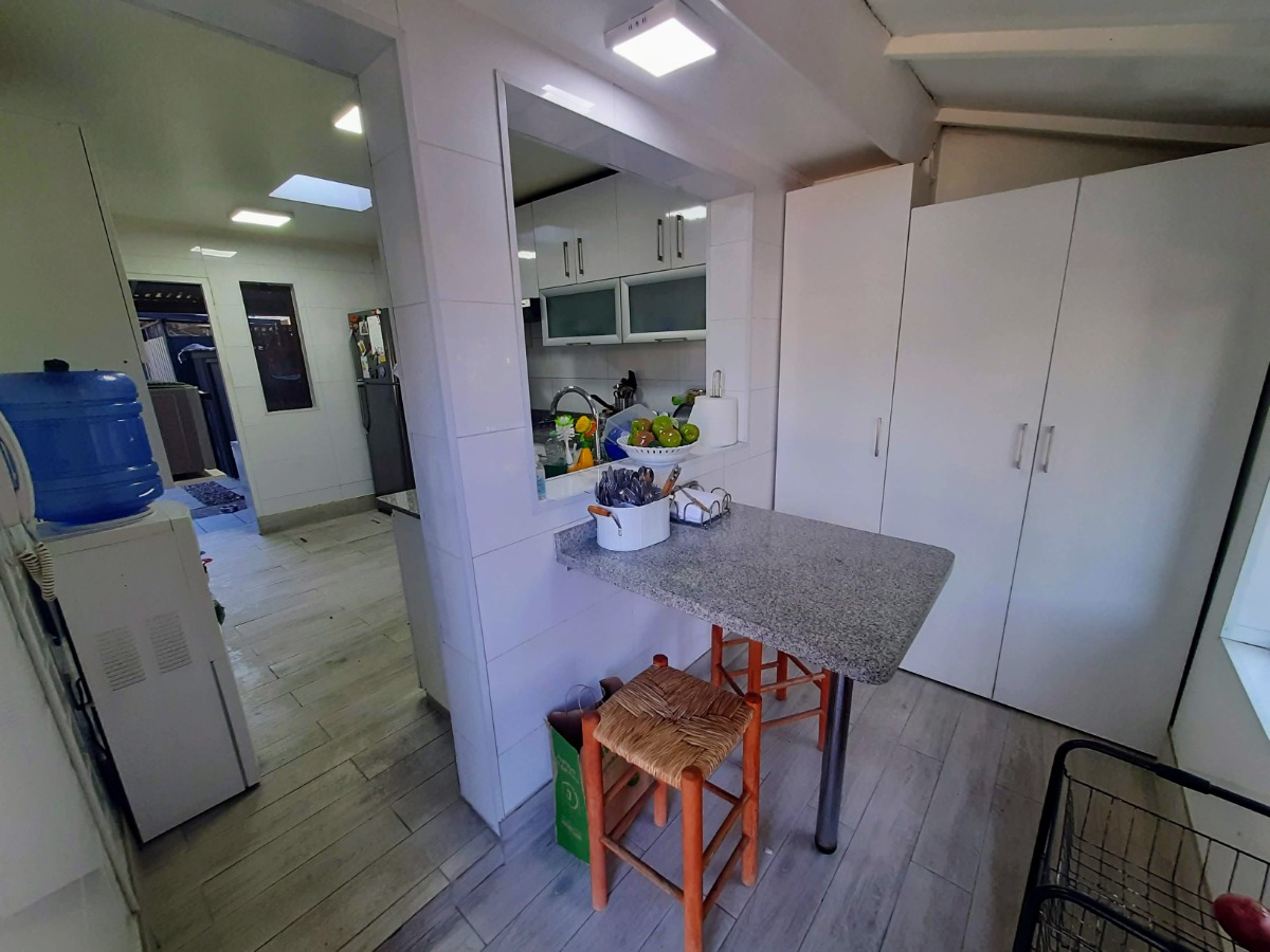 Arriendo Casa N 4D en suite Walk-in cl&oacute;set 3B 2E 2B Villa El Dorado - Vitacura