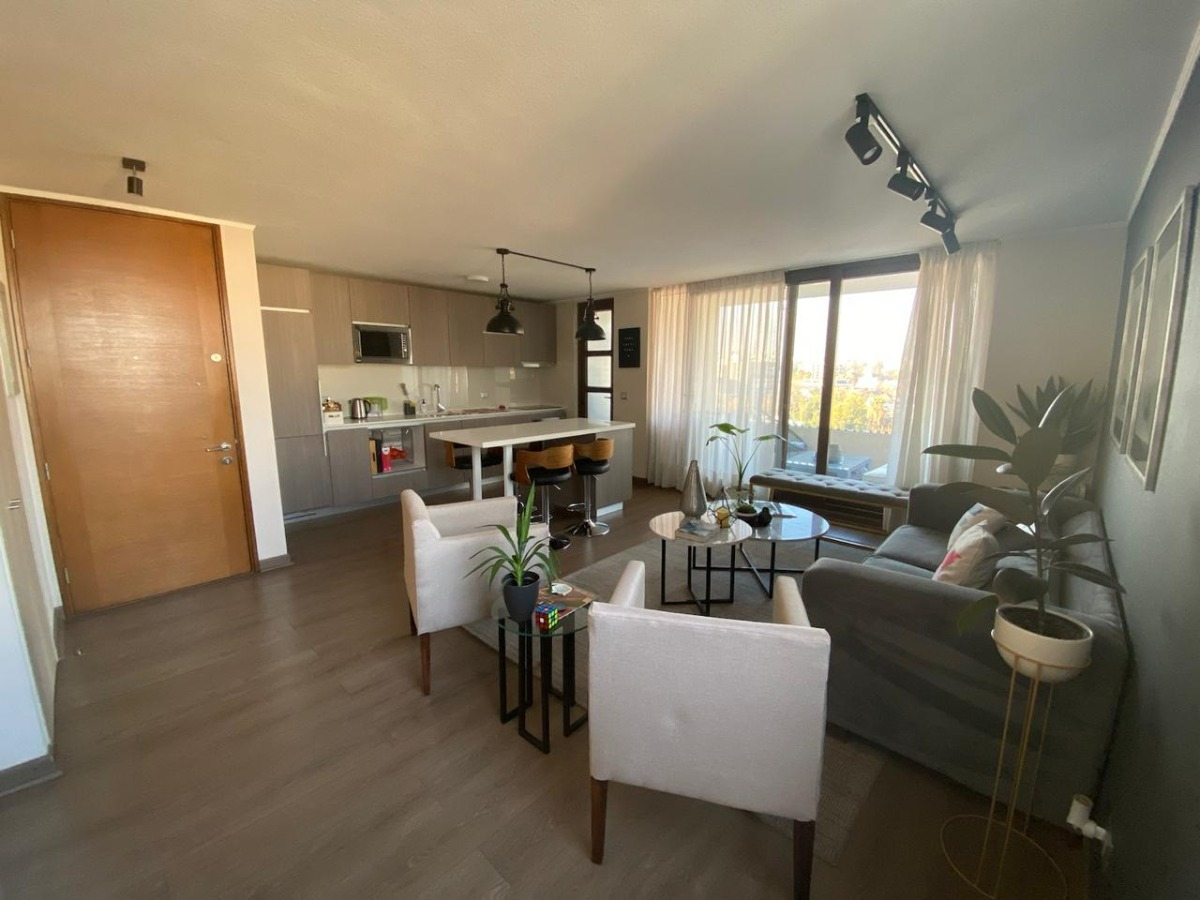 Arriendo Departamento SO 2D en suite Walk-in cl&oacute;set 2B 1E Campus Oriente - Providencia