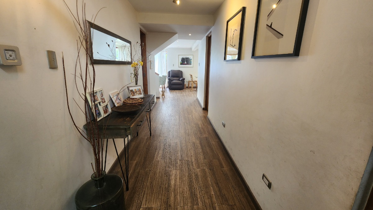 Arriendo Casa SO 4D en suite Walk-in cl&oacute;set 3B 2E 1B La Llaver&iacute;a - Vitacura