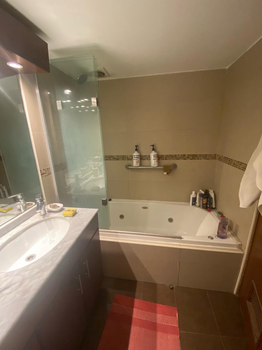 Arriendo Departamento 2D Parque Arauco - Las Condes