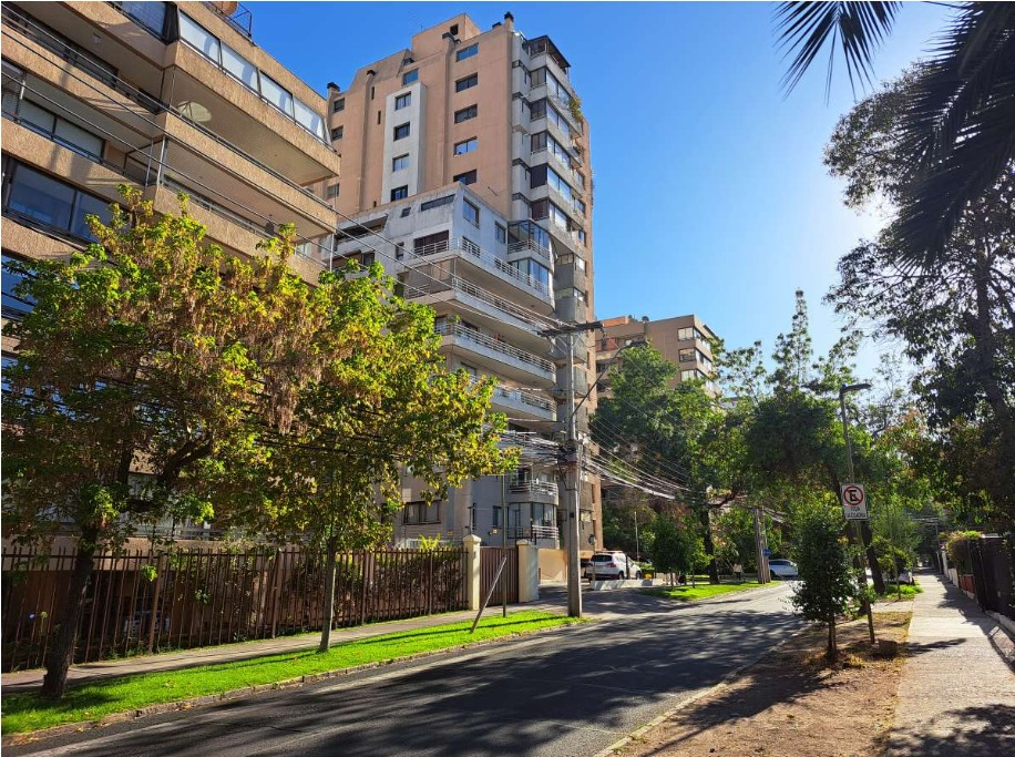 Venta Departamento NO 4D 3B 1E 1B Metro Escuela Militar - Las Condes