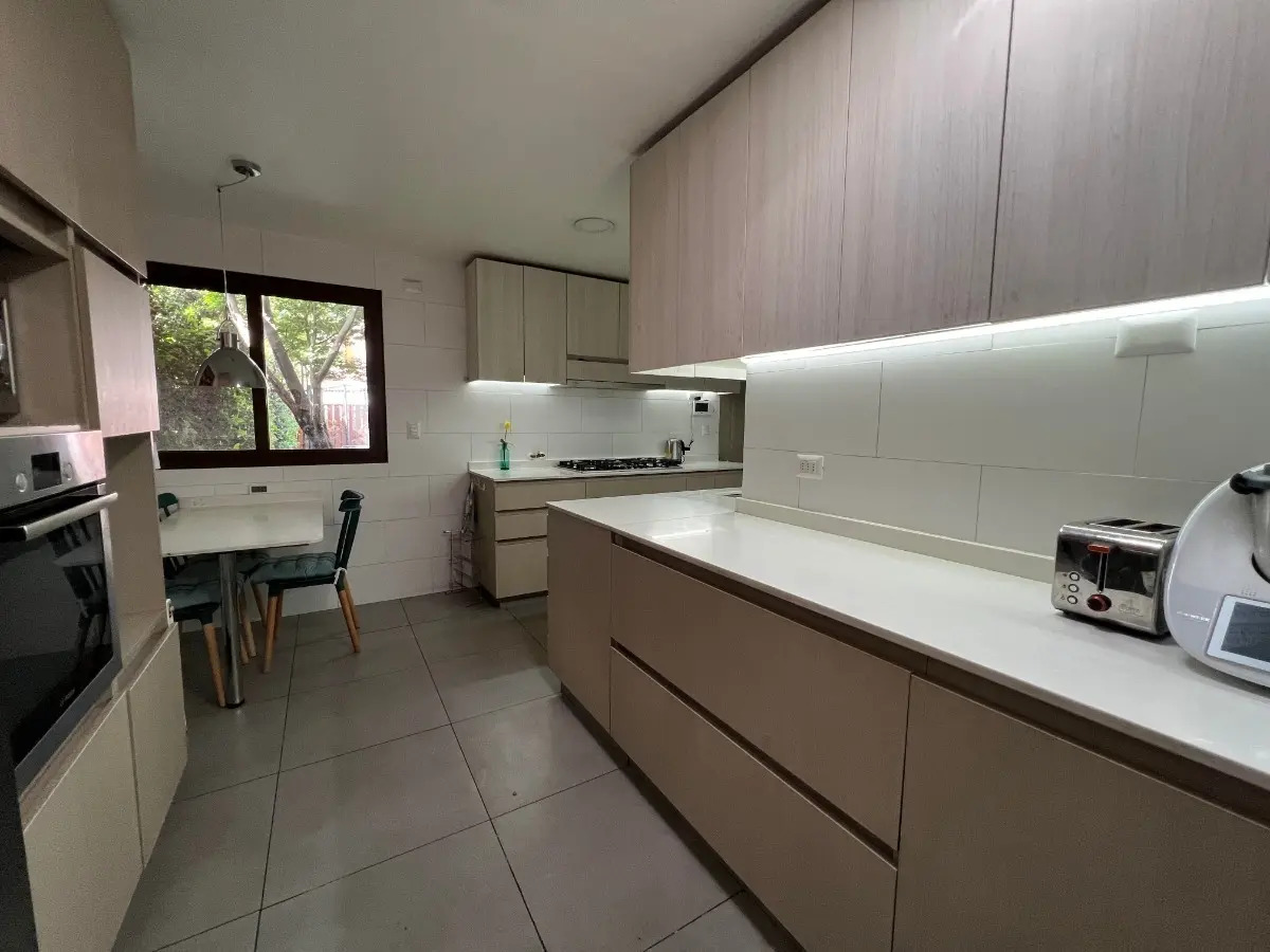 Venta Casa NO 4D en suite Walk-in cl&oacute;set 4B 2E 1B Villa El Dorado - Vitacura