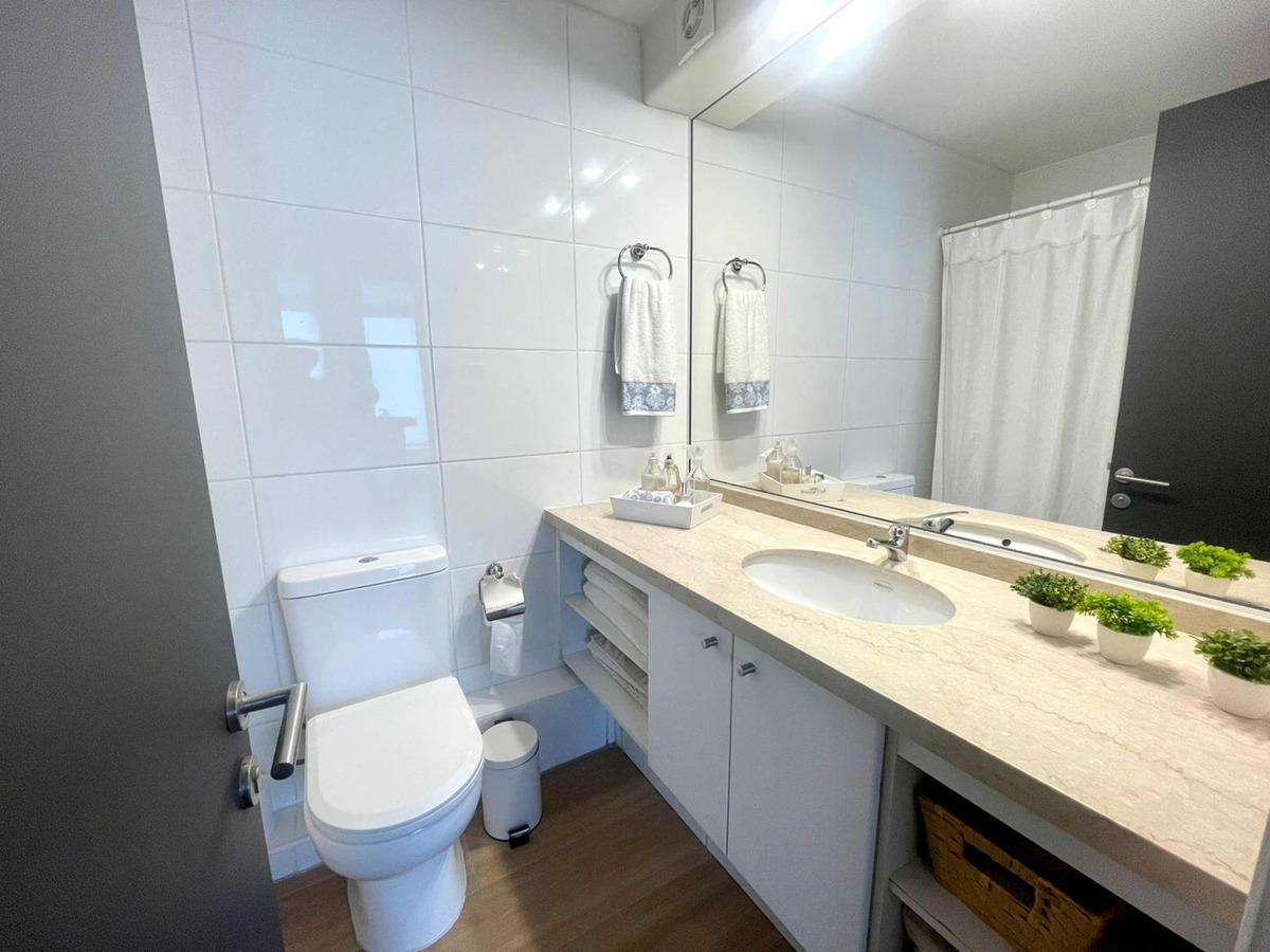 Arriendo Departamento 4D Borde R&iacute;o - Casa Piedra - Vitacura