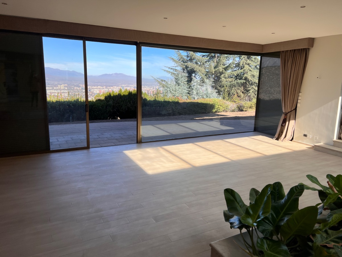 Venta Casa NO 3D 3B 10E 1B Lo Curro - Vitacura