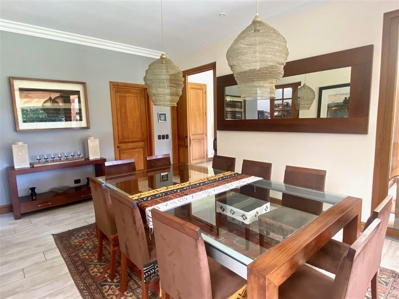 Venta Casa Norte 7D en suite Walk-in cl&oacute;set 6B 8E 2B Los Trapenses - Lo Barnechea
