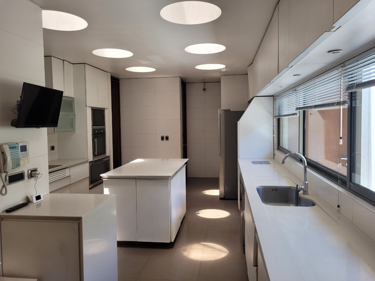 Venta Casa NOSP 6D en suite Walk-in cl&oacute;set 8B 4E 1B Los Trapenses - Lo Barnechea