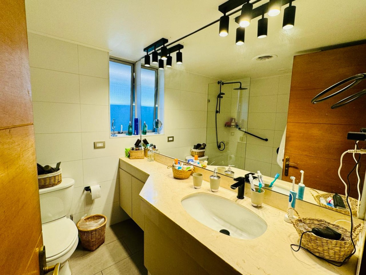 Venta Casa NO 3D 2B 2E Juan XXIII - Vitacura