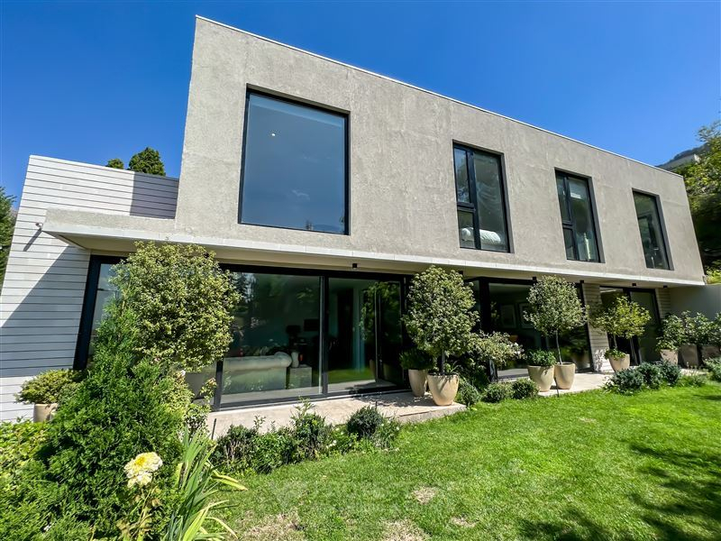 Venta Casa Nor-Oriente 7D en suite Walk-in cl&oacute;set 6B 3E 1B Los Trapenses - Lo Barnechea