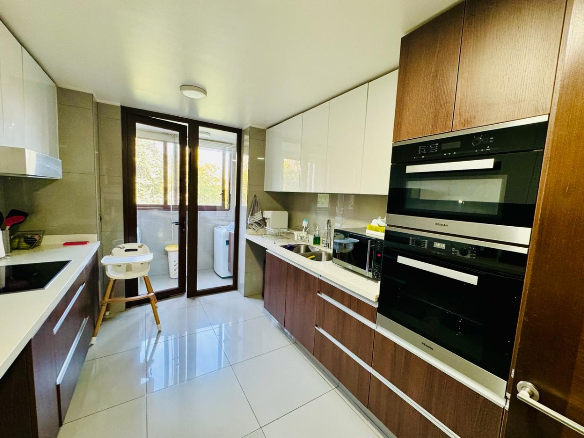 Venta Casa NO 3D 3B 2E 1B La Dehesa - Lo Barnechea