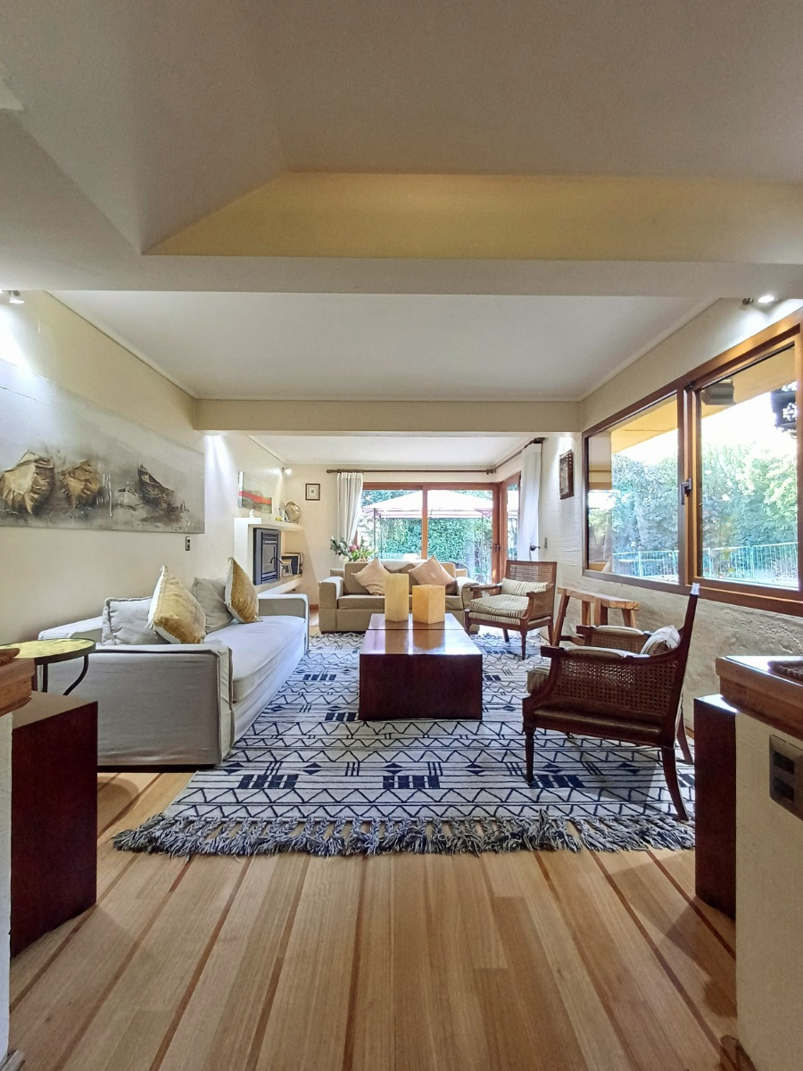 Venta Casa NO 6D en suite 6B 4E 1B Los Dominicos - Las Condes