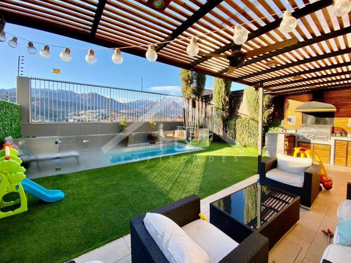 Venta Casa O 4D en suite Walk-in cl&oacute;set 4B 2E 1B La Dehesa - Lo Barnechea