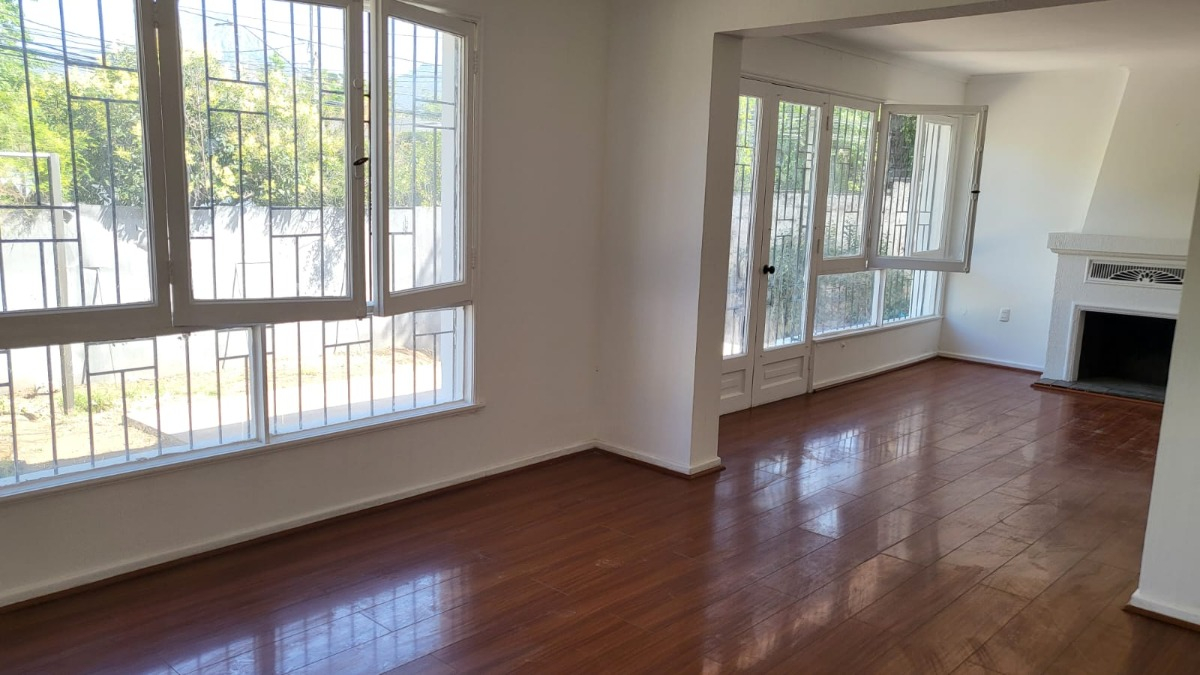 Arriendo Casa 4D 3B 2E 1B Alto Las Condes - Las Condes