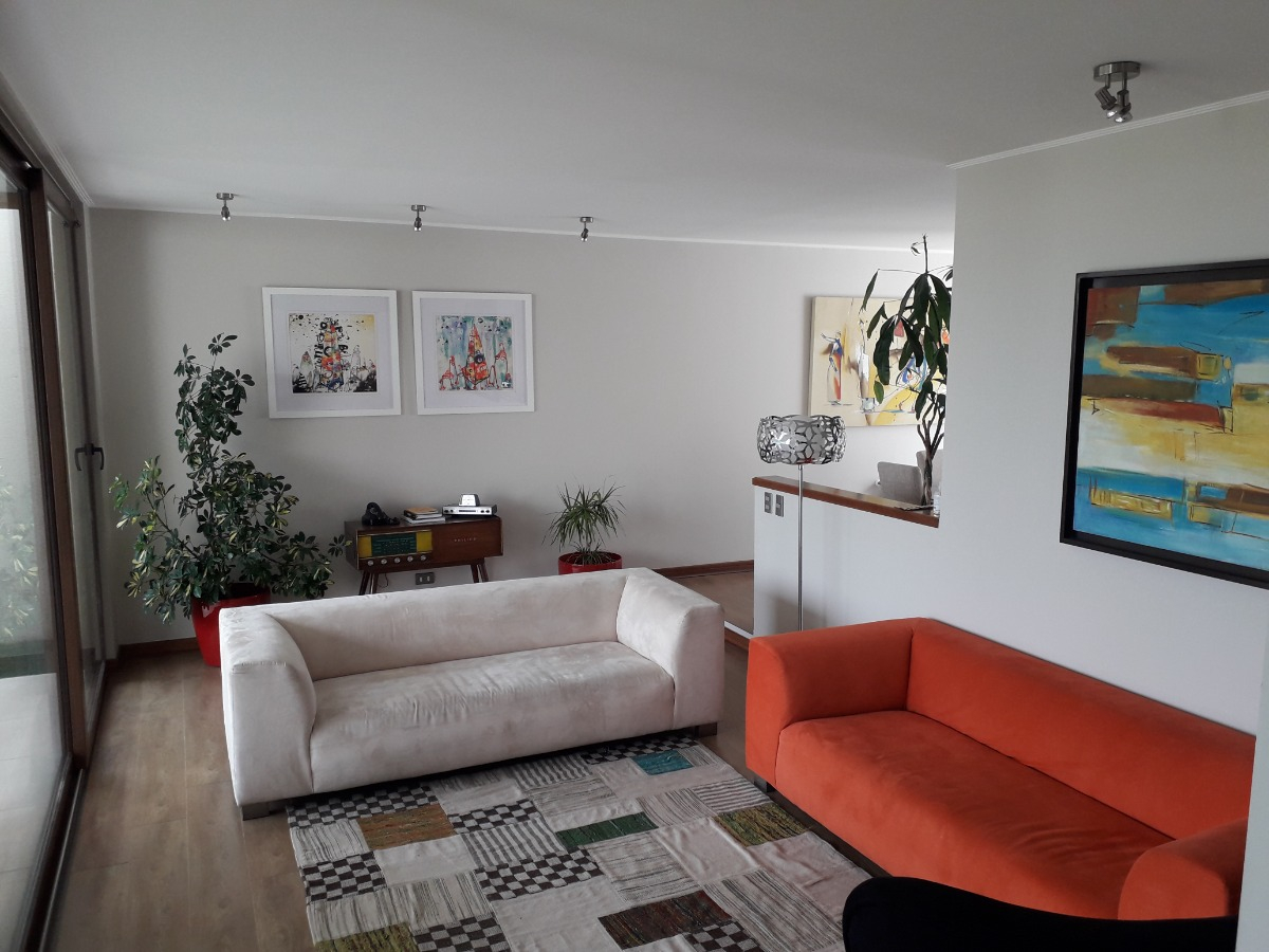 Venta Casa N 4D en suite Walk-in cl&oacute;set 4B 3E 1B Chicureo - Colina