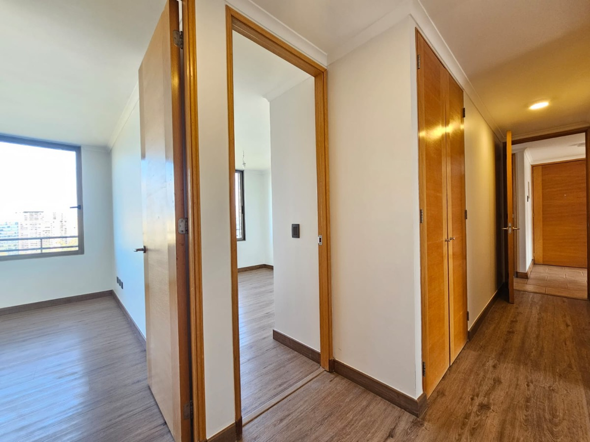 Venta Departamento NP 4D en suite Walk-in cl&oacute;set 3B 2E 1B Metro Escuela Militar - Las Condes