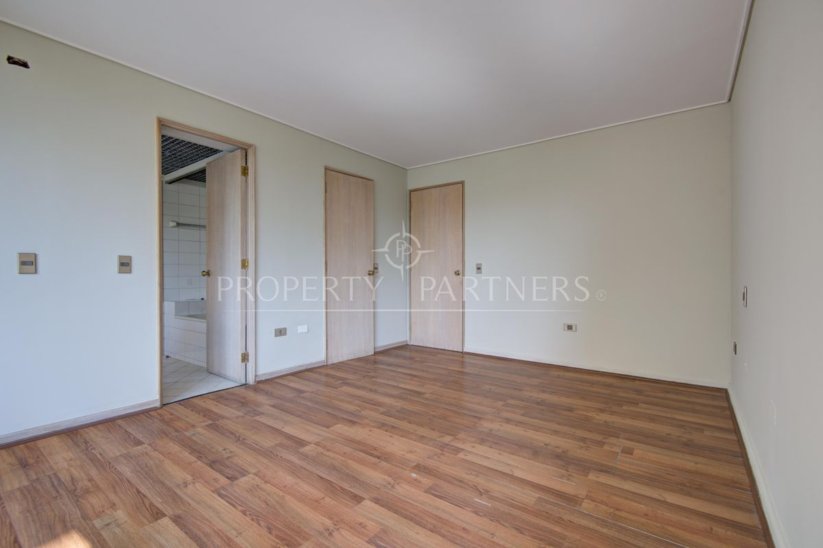 Venta Departamento NO 3D Walk-in cl&oacute;set 3B 2E 1B Barrio El Golf - Las Condes
