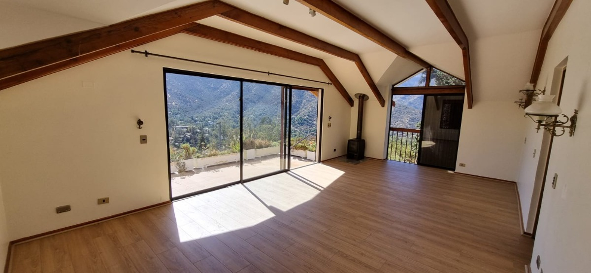 Venta Casa NOSP 5D en suite Walk-in cl&oacute;set 4B 4E 3B El Array&aacute;n - Lo Barnechea