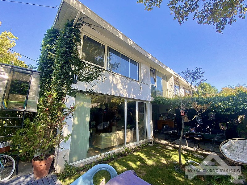 Venta Casa N 5D 4B 2E 1B Borde R&iacute;o - Casa Piedra - Vitacura