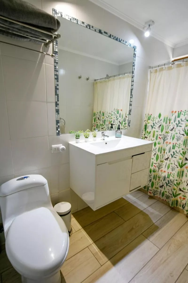 Venta Casa O 4D en suite 3B 2E 1B Los Dominicos - Las Condes