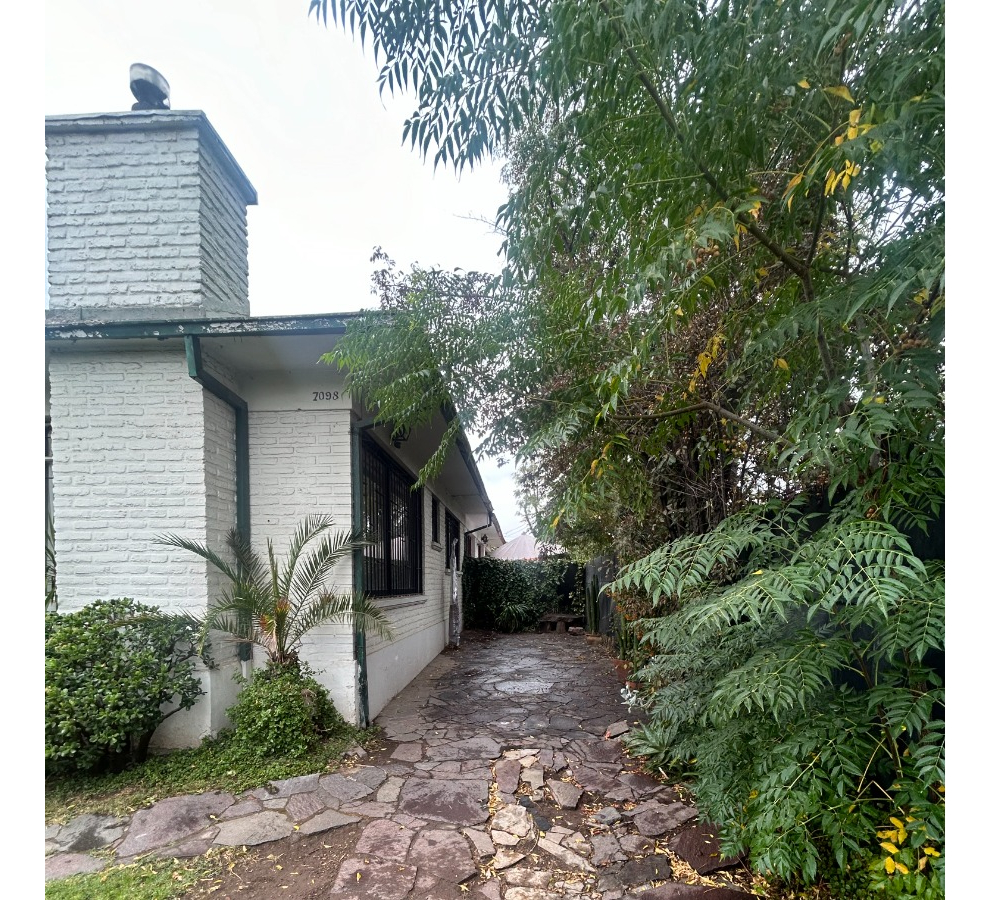 Venta Casa SO 3D 2B 2E Metro Hernando de Magallanes - Las Condes
