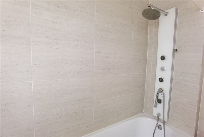 Arriendo Departamento 5D en suite Walk-in cl&oacute;set 4B 2E 1B Juan XXIII - Vitacura