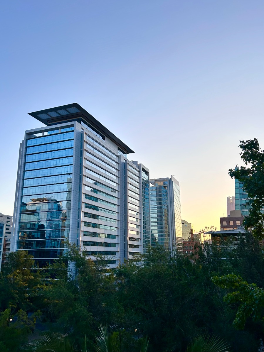 Venta Departamento 3D 2B 2E 1B Barrio El Golf - Las Condes