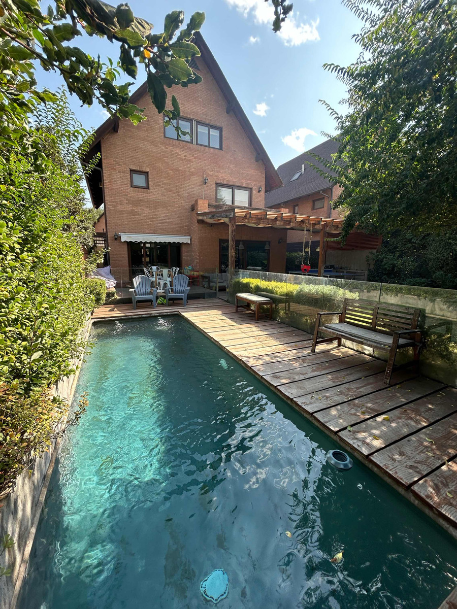 Venta Casa 5D 4B 2E La Dehesa - Lo Barnechea