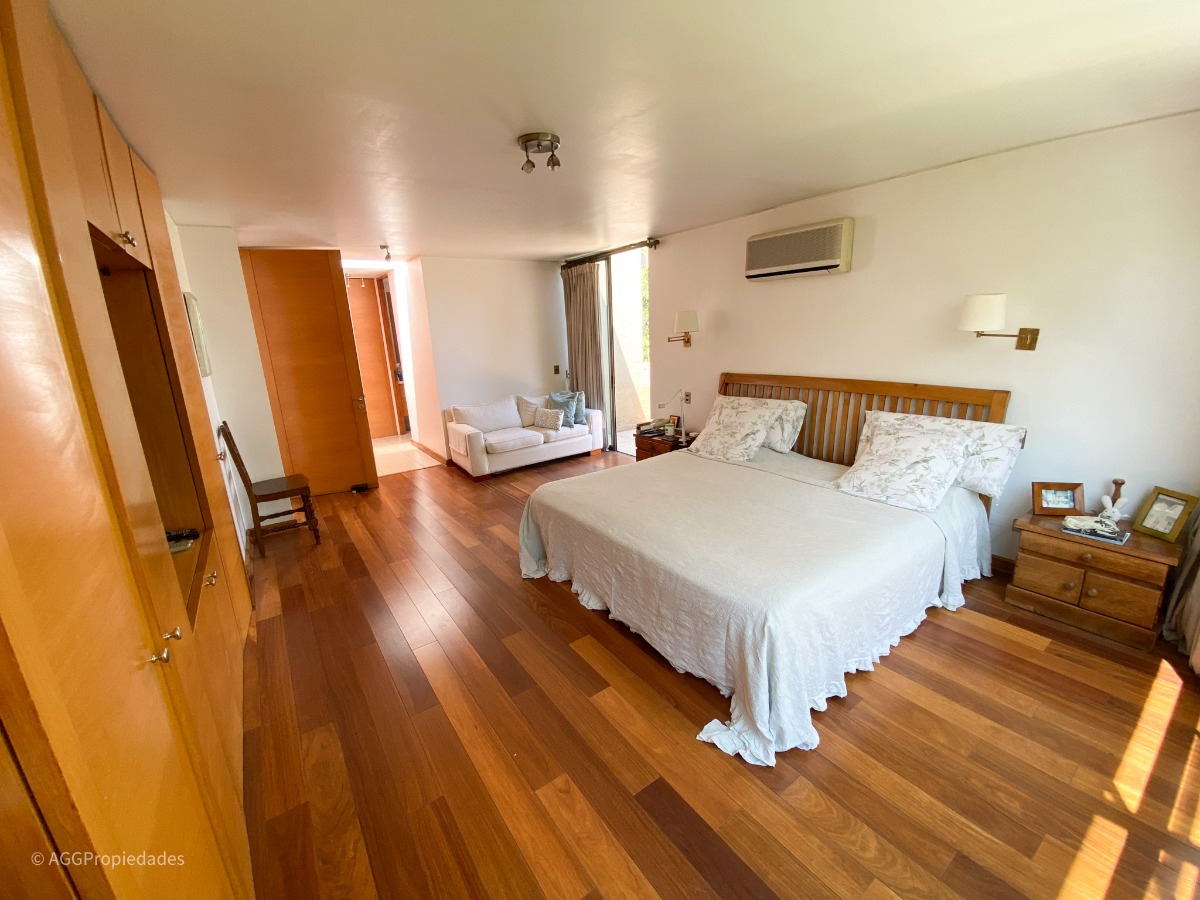 Venta Casa 5D Los Dominicos - Las Condes