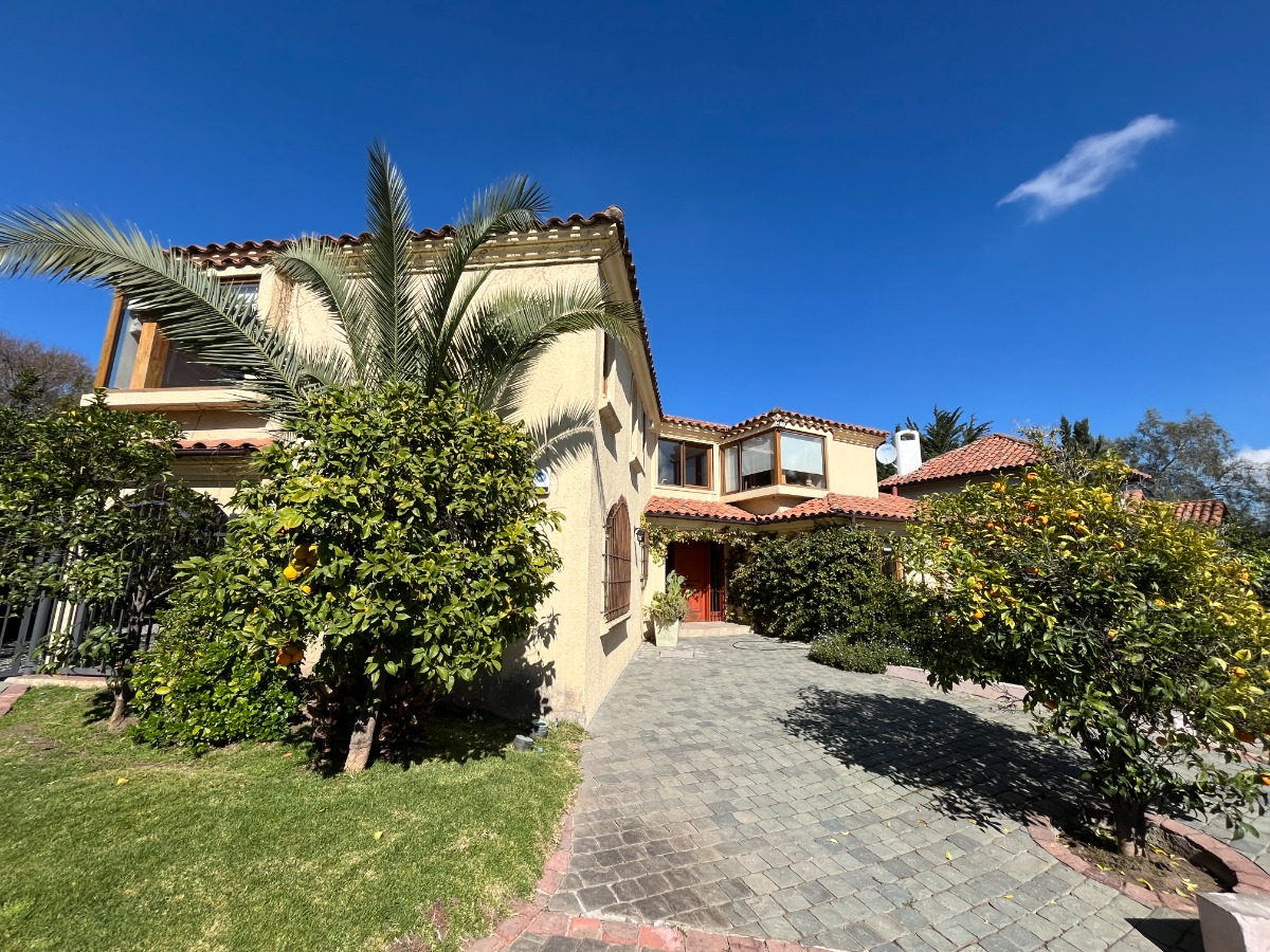 Venta Casa NOSP 5D en suite Walk-in cl&oacute;set 5B 2E Los Dominicos - Las Condes