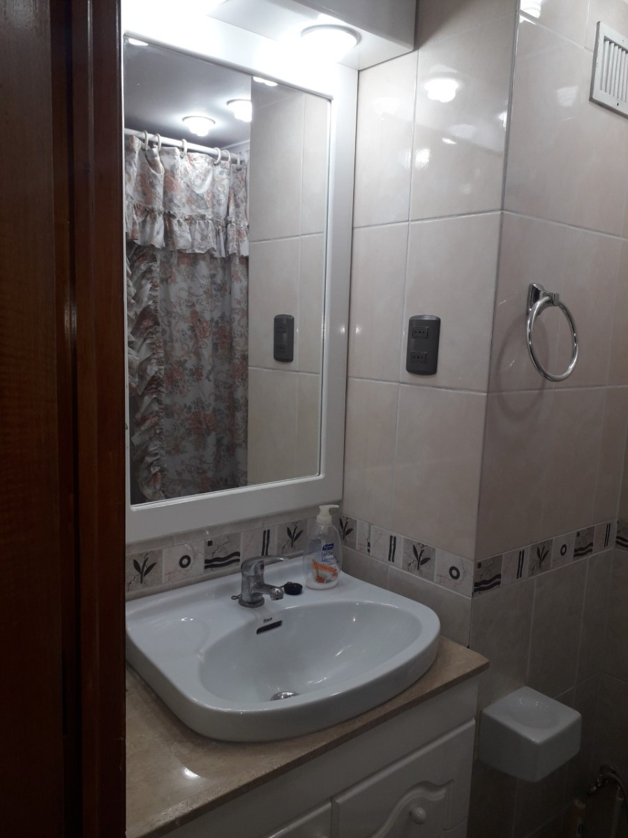 Arriendo Departamento O 2D en suite Walk-in cl&oacute;set 2B 1E Barrio El Golf - Las Condes