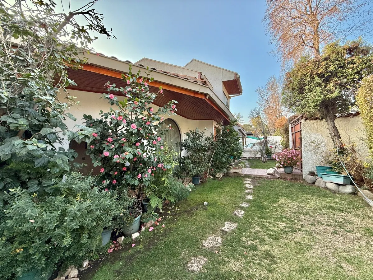 Venta Casa NO 3D WI cl&oacute;set Suite 3B 5E 1Bd Quinchamal&iacute; - Las Condes