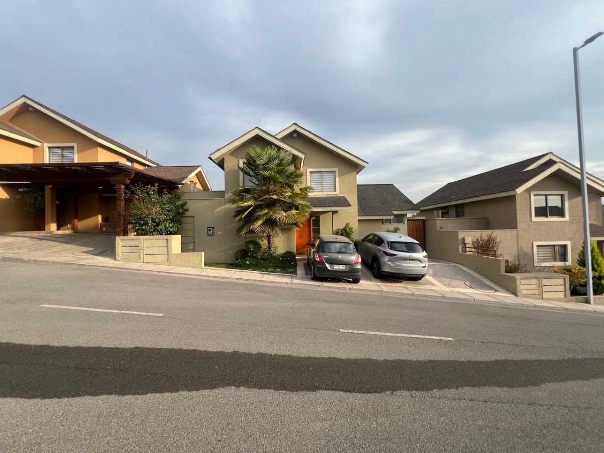 Venta Casa NOSP 5D en suite Walk-in cl&oacute;set 5B 4E 2B La Reina Alta - La Reina