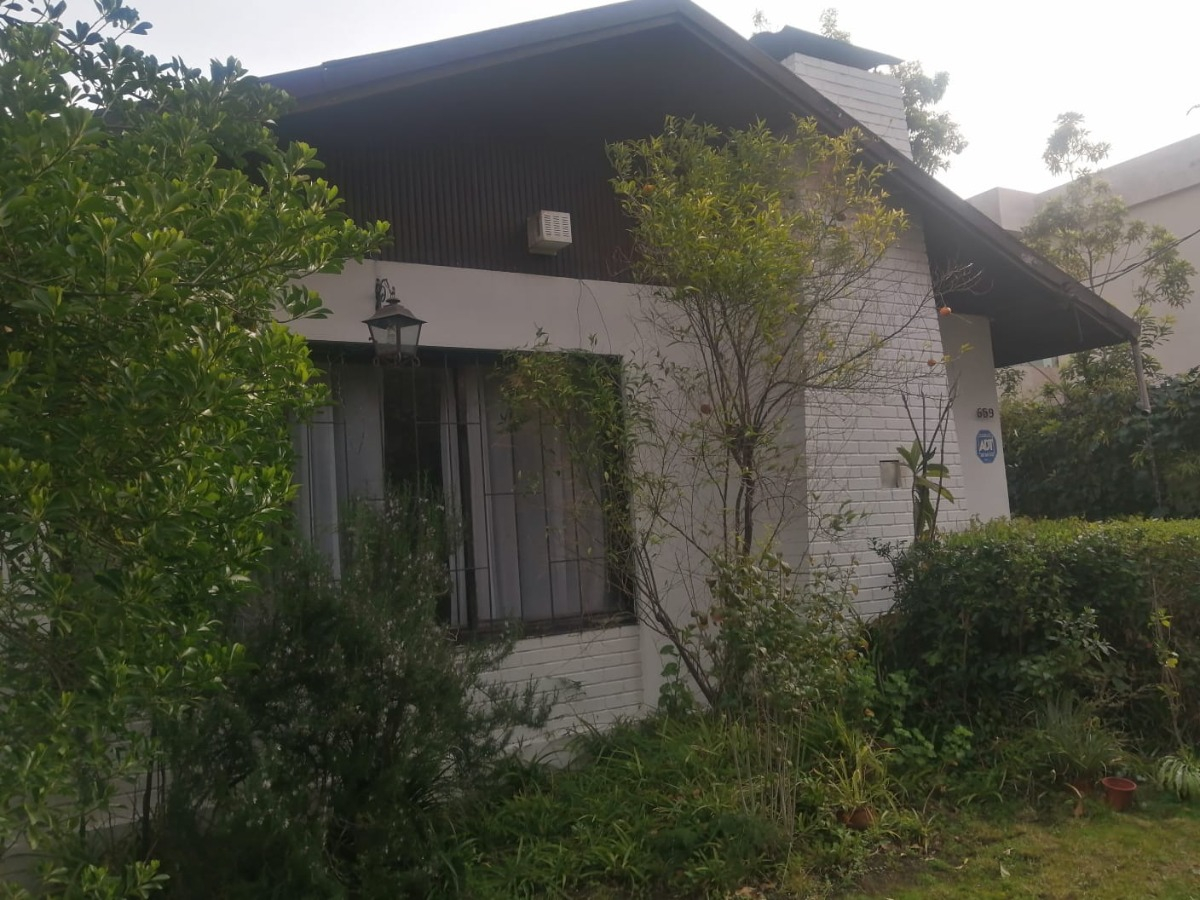 Venta Casa NP 4D 2B 4E 1B Metro Manquehue - Apumanque - Las Condes