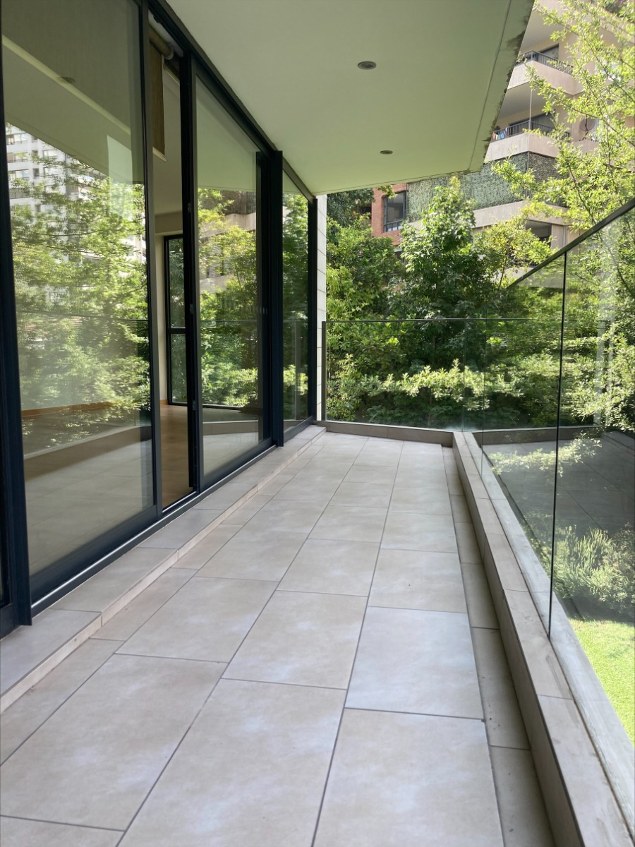 Arriendo Departamento NO 2D en suite Walk-in cl&oacute;set 2B 2E 1B Barrio El Golf - Las Condes