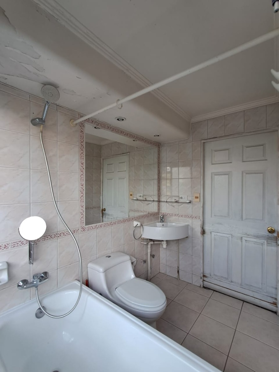 Venta Departamento SO 3D en suite 2B 1E 1Bd Los Dominicos - Las Condes